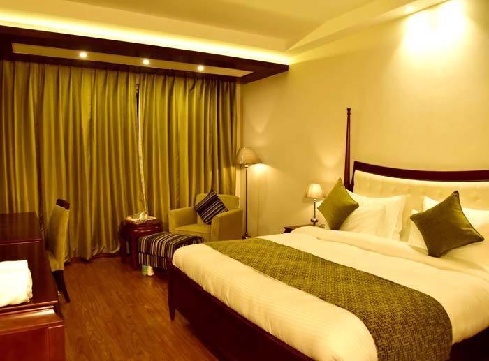 ناينيتال Season Hotel المظهر الخارجي الصورة