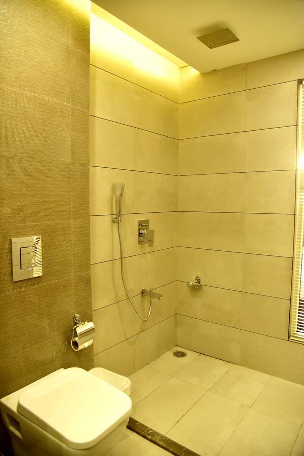 ناينيتال Season Hotel المظهر الخارجي الصورة